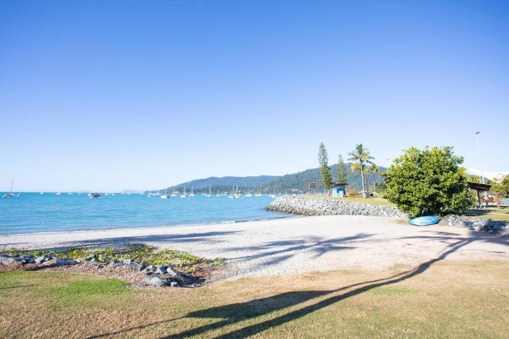 Airlie Sun & Sand Motel Accommodation #4 Airlie Beach Buitenkant foto