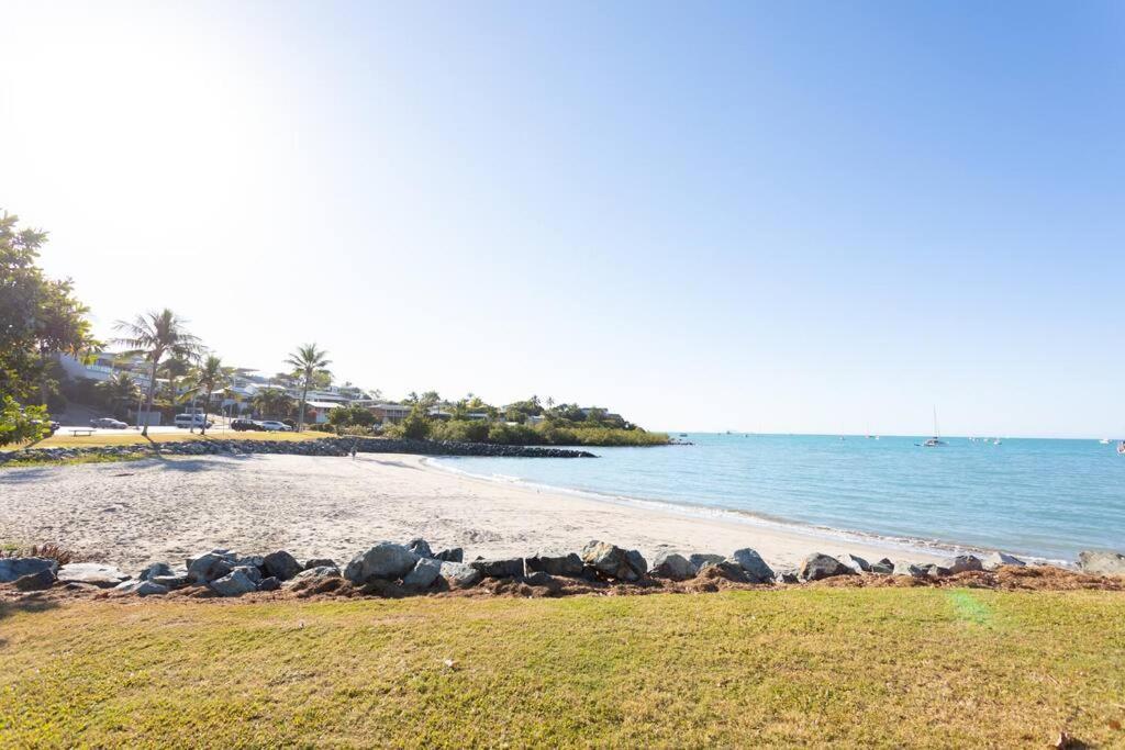 Airlie Sun & Sand Motel Accommodation #4 Airlie Beach Buitenkant foto